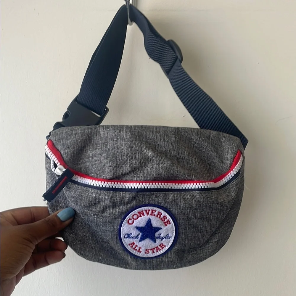 Converse Gray and Blue Belt Bag with Sporty Design - Picture 5 of 7